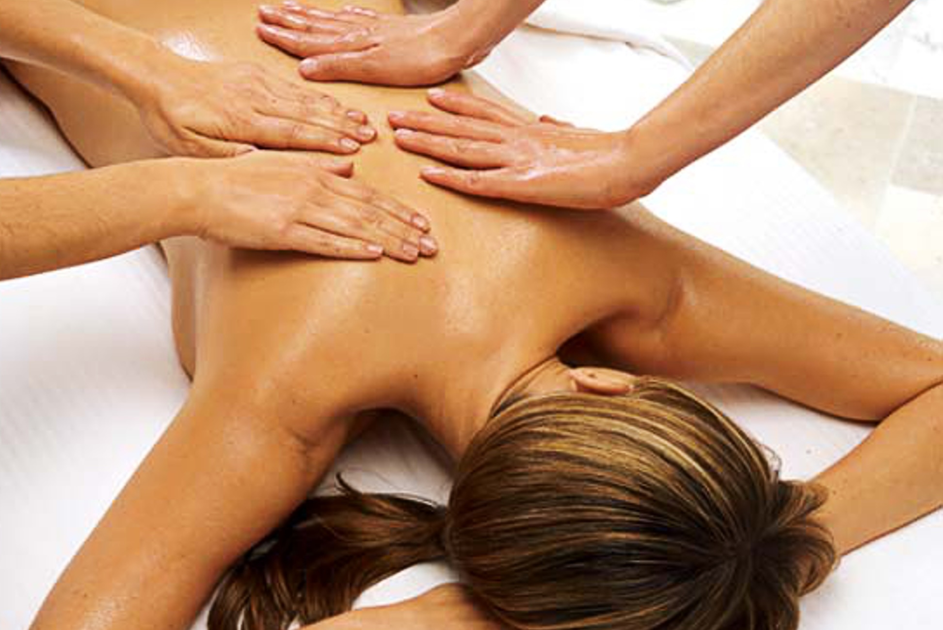 woman four hands crop 5 Four Handed Massage for Women